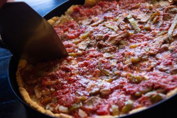 Mangia Tutto Pizzeria e Ristorante, Chicago Classic