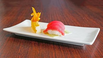 Sumi Sushi, Tuna (Maguro)